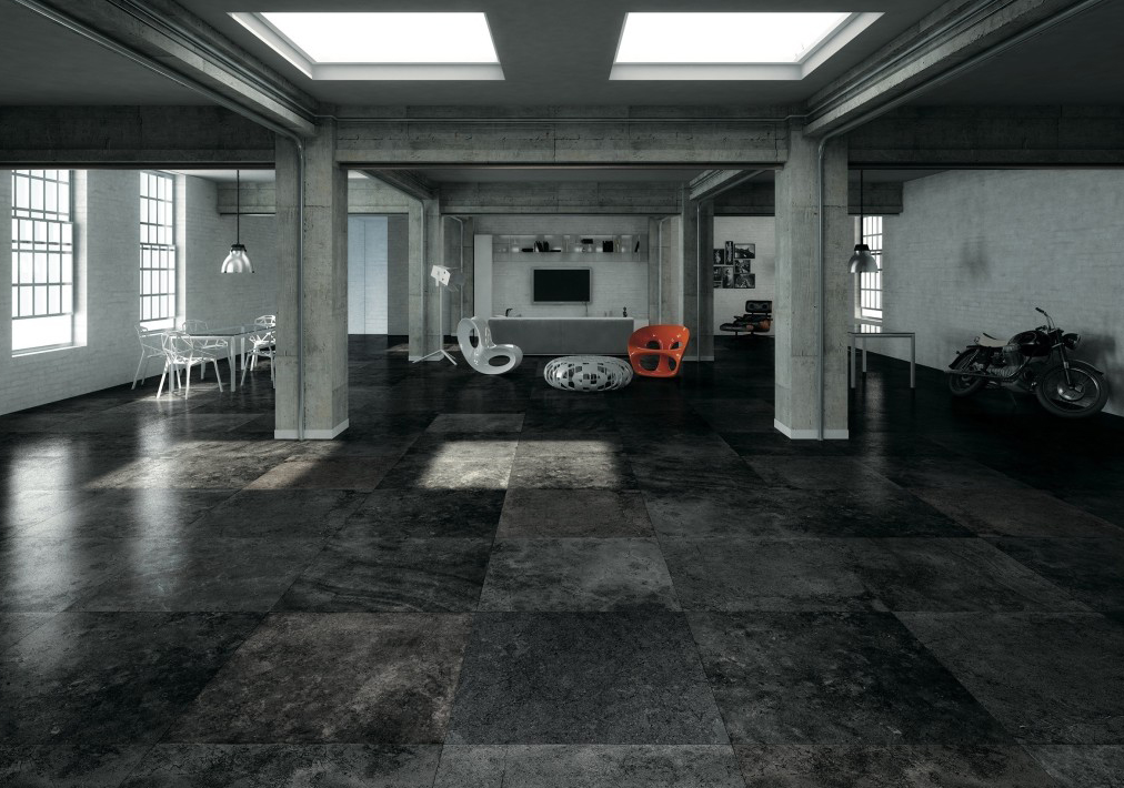 Grande pièce blanche avec carrelage gris
